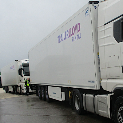 2 x TRAILER LLOYD Auflieger im Katastropheneinsatz auf dem Weg ins Flutgebiet in und um Günzburg