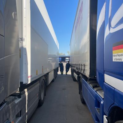 Hilfsgütertransport IceFlower 2024 in die Republiuk Moldau mit TRAILER LLOYD Auflieger 3